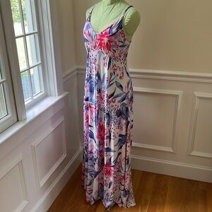 JENNIFER LOPEZ Floral Dress